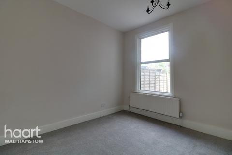 16 Elmsdale Road, London, E17 6PW