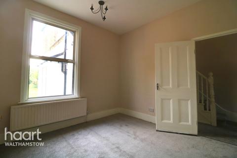 16 Elmsdale Road, London, E17 6PW