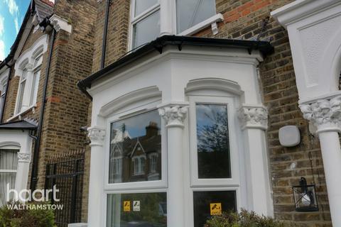 16 Elmsdale Road, London, E17 6PW