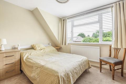 6 Coombe Drive, Addlestone, KT15 1DB