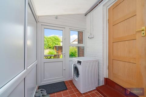 82 Scotland Green, London, N17 9TU