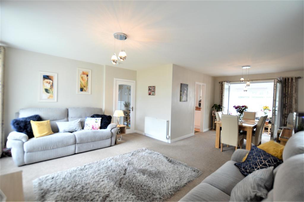 7 Seafield Court, ARDROSSAN, KA22 8NS 3 bed detached house £179,000