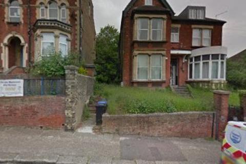 Flat 6, 6 Castle View Road, Rochester, ME2 3PP