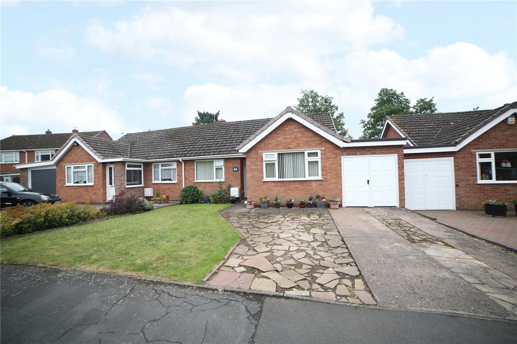 Stafford Avenue, Shifnal, Shropshire, TF11 4 bed bungalow £250,000
