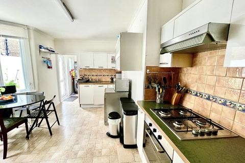 280 Plumstead Common Road, London, SE18 2RT