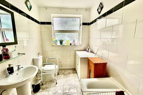 280 Plumstead Common Road, London, SE18 2RT