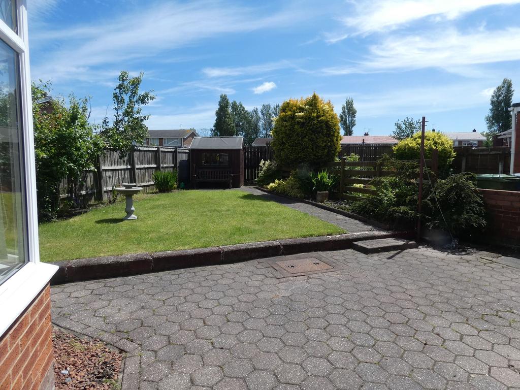 Mill Crescent, ., Hebburn, Tyne and Wear, NE31 1UQ 3 bed semidetached