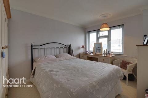 3 Howell Road, Corringham, Stanford-le-hope, SS17 8JL