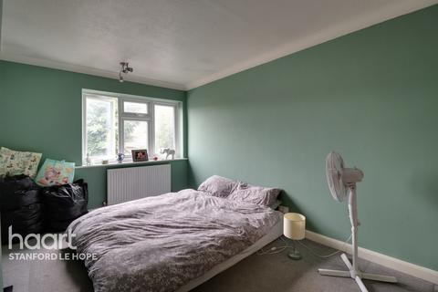 3 Howell Road, Corringham, Stanford-le-hope, SS17 8JL