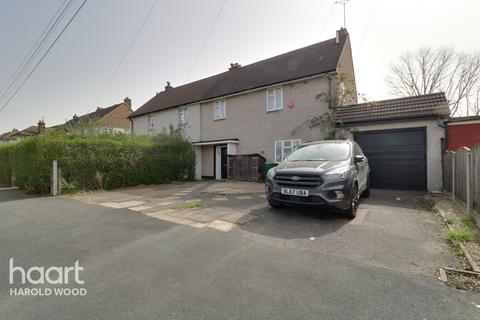 6 Hamilton Drive, Romford, RM3 0UU