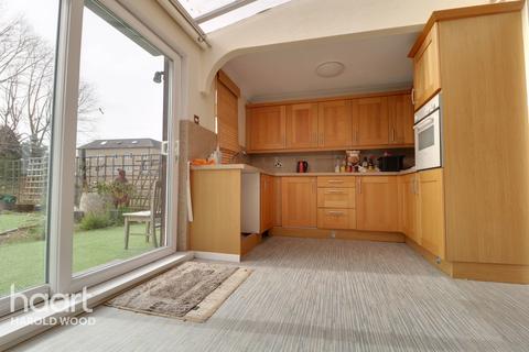 6 Hamilton Drive, Romford, RM3 0UU