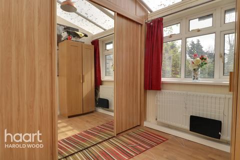 6 Hamilton Drive, Romford, RM3 0UU