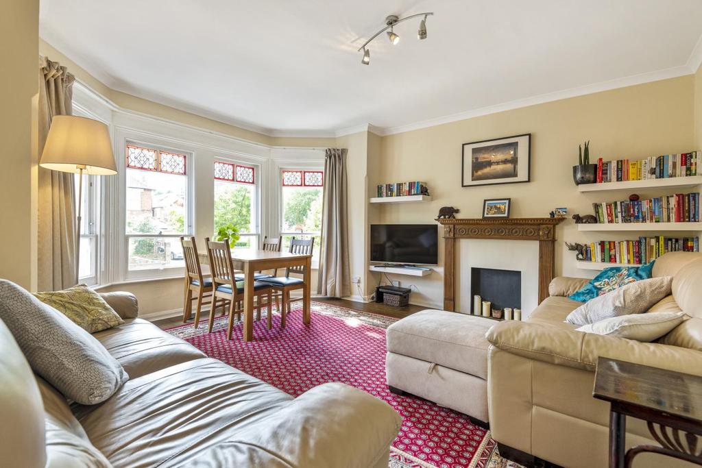 Lyford Road, Wandsworth 2 bed flat £550,000