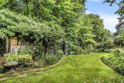 39 Cumberland Park, London, W3 6SX
