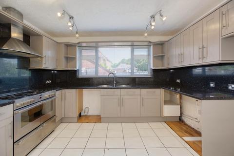 6 Allingham Road, Yeovil, BA21 4SA