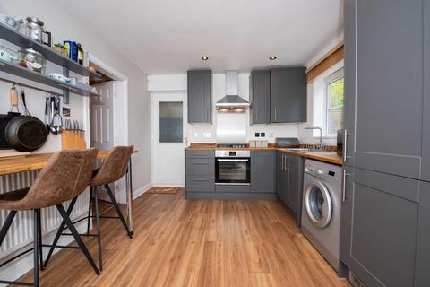 7 Sisley Close, Salford, M7 3BB