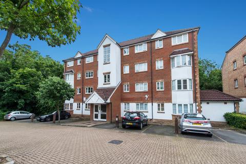 203 Autumn Drive, Sutton, SM2 5FA