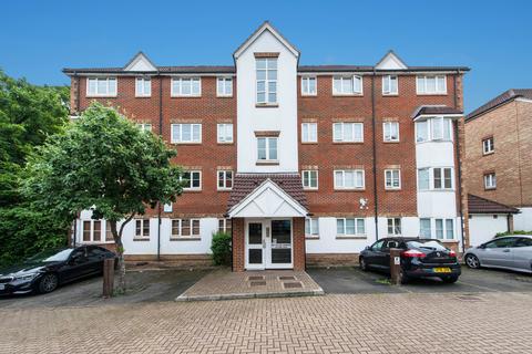 203 Autumn Drive, Sutton, SM2 5FA