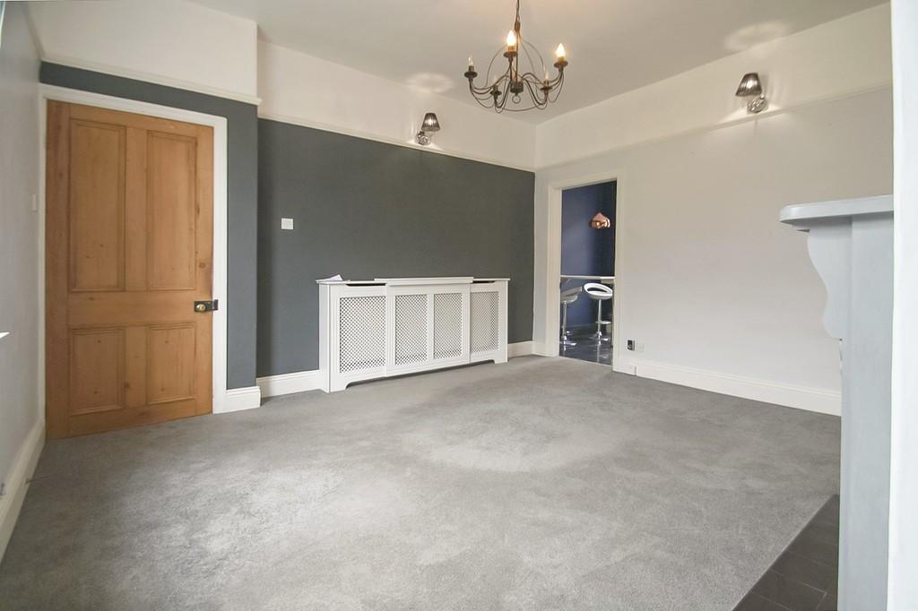 Ash Grove, Ilkley 3 bed terraced house £315,000