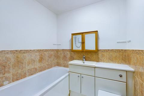 undefined, Drake Close, Horsham