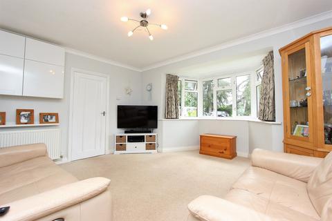 145 Rickman Hill, Coulsdon, CR5 3DU