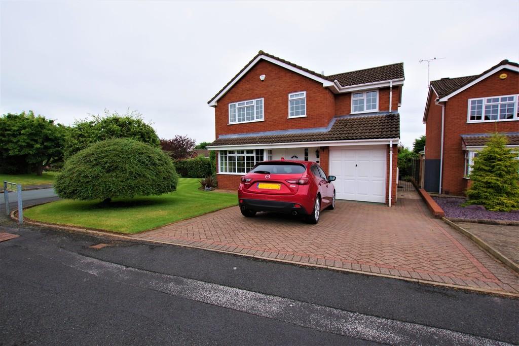 Edwin Close, Stafford 4 bed detached house £325,000