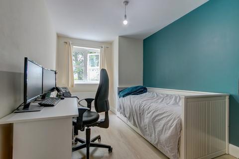 15 Shottery Close, Ipsley, Redditch, B98 0GE