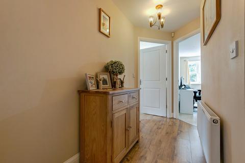 15 Shottery Close, Ipsley, Redditch, B98 0GE