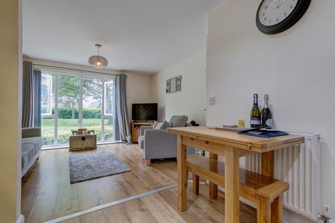 15 Shottery Close, Ipsley, Redditch, B98 0GE