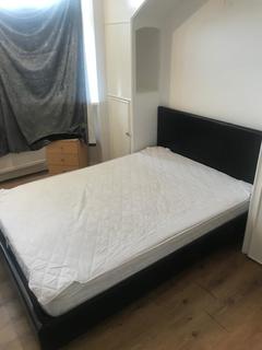 60 Richmond Crescent, London, N9 7QJ