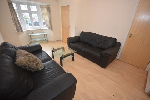 4 bedroom townhouse to rent - Chorlton Road, Hulme, Manchester. M15 4AU.