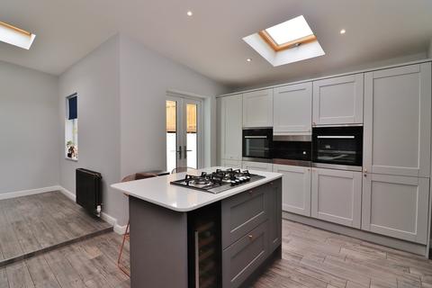 27 Fairfields Hill, Polesworth, Tamworth, B78 1HG