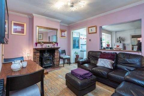 21 Mount Street, Dorking, RH4 3HX
