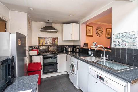 21 Mount Street, Dorking, RH4 3HX