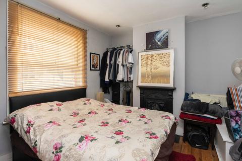 21 Mount Street, Dorking, RH4 3HX