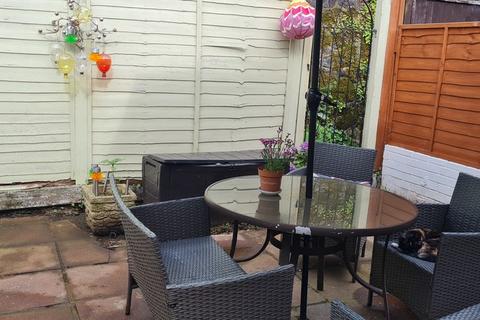 21 Mount Street, Dorking, RH4 3HX