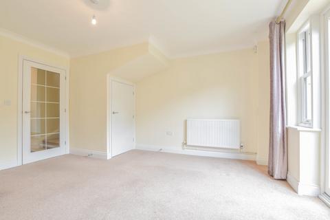 3 bedroom townhouse to rent, High Street, Harlow CM19