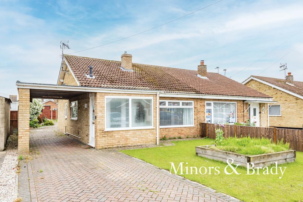 Meadow Way, Carlton Colville 2 bed semidetached bungalow £230,000