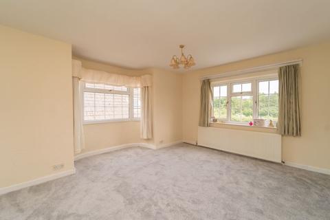 17 Castlecroft Lane, Wolverhampton, WV3 8JX