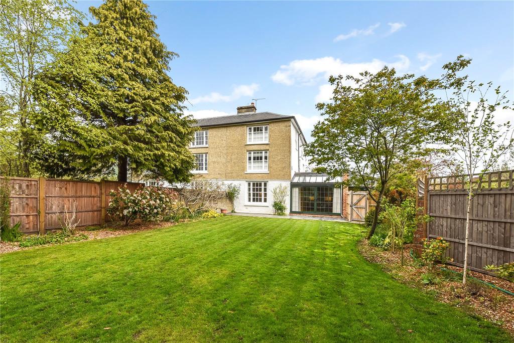 Heath Road, Petersfield, Hampshire, GU31 4 bed townhouse £1,200,000