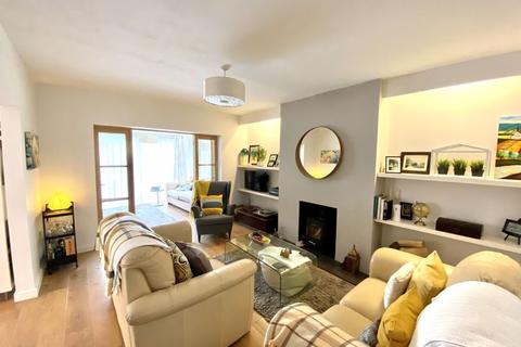 6 The Parc, Bridgend, CF31 3LS