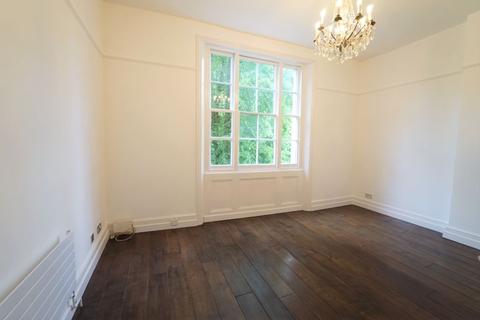 8c Carlton Vale, London, NW6 5EE
