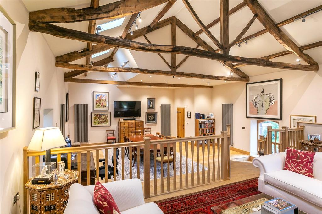 Studio Boardroom