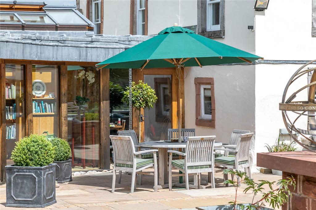 Alfresco