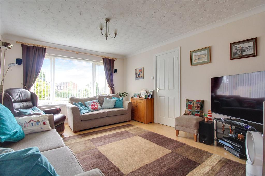 Holmleigh, Haydon Wick, Swindon, SN25 4 bed detached house £330,000