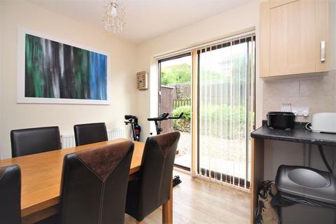 12 Henley Close, Chardstock, Axminster, EX13 7SX