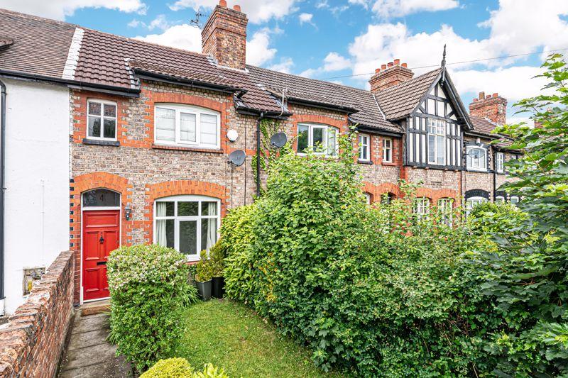 Grange Avenue, Latchford 2 bed terraced house £650 pcm (£150 pw)