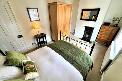 2 bedroom terraced house for sale - Baker Street, Lutterworth