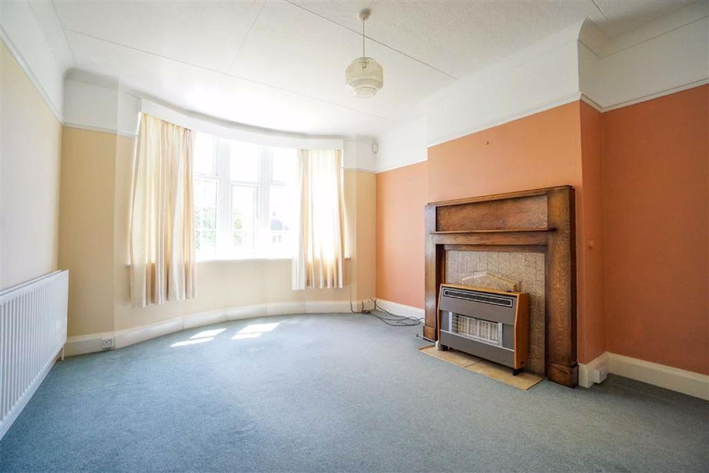 Holmesdale Road, Bexhillonsea, East Sussex 4 bed detached house £