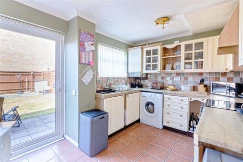 21 Boxgrove, Goring By Sea, Worthing, BN12 6BG